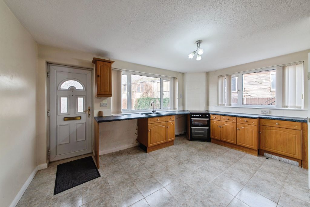 Property photo 3 of 25