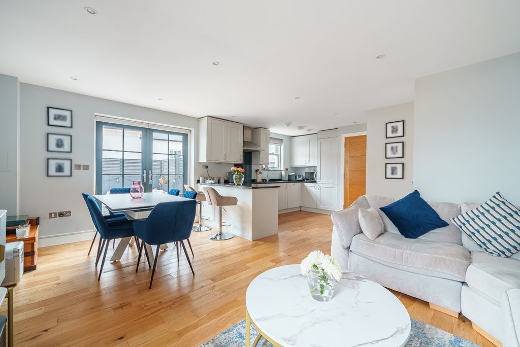 Property photo 3 of 19 2982665