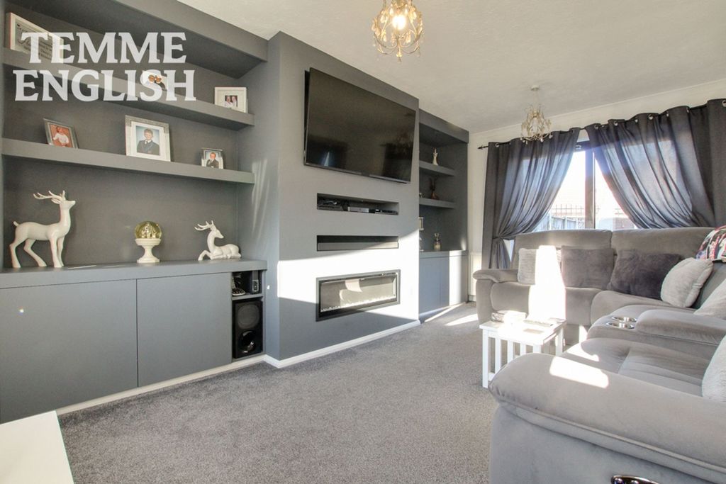 Property photo 3 of 15