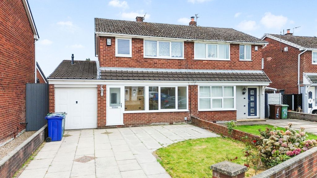 Property photo 1 of 18