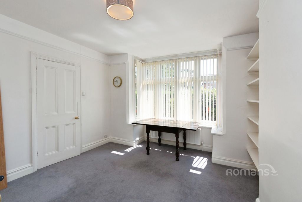 Property photo 3 of 12 Pbox-Img.Jpg