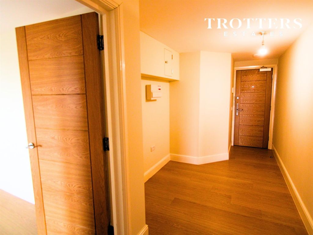 Property photo 3 of 5 Untitled Design - 2025-11-26T224118.511.Png