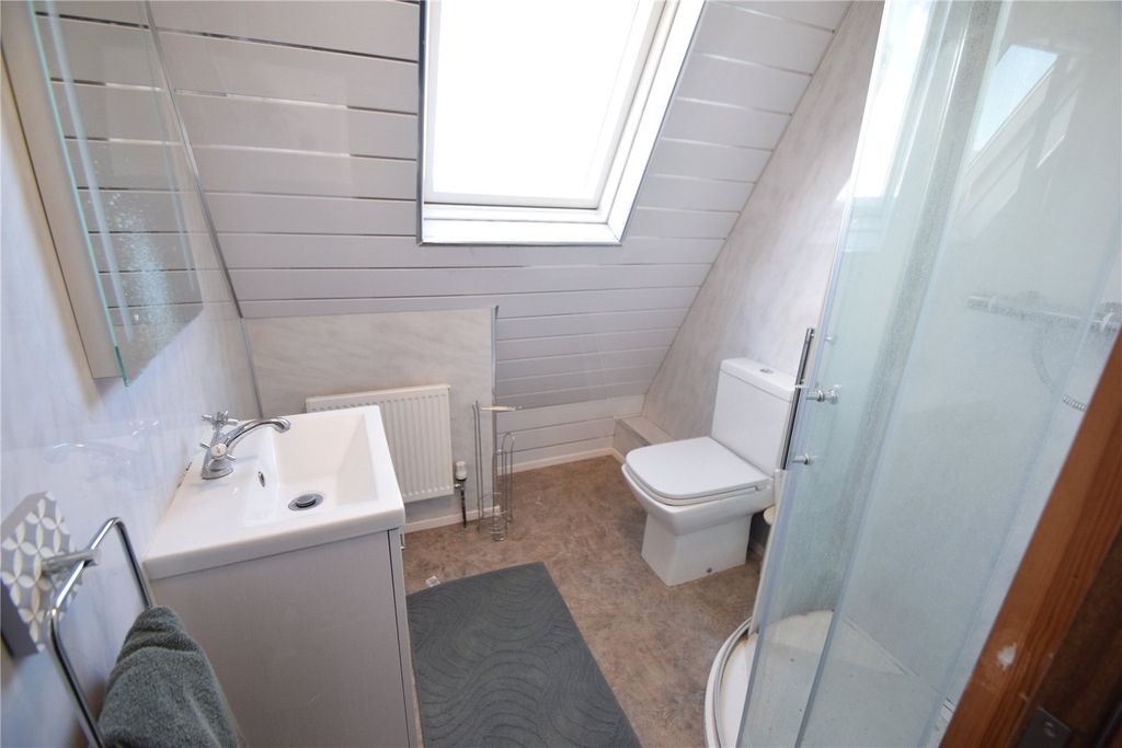 Property photo 3 of 7 Shower Room