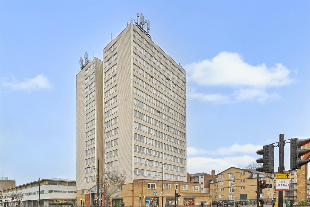 Property photo 1 of 15 Roman Road