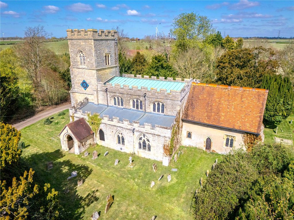 Property photo 3 of 19 Picture No. 01