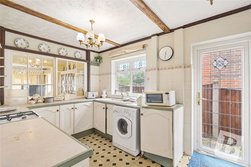 Property photo 2 of 14 Kitchen