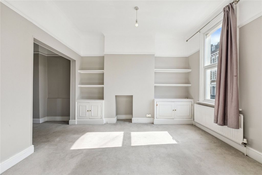 Property photo 1 of 16 Picture No. 03
