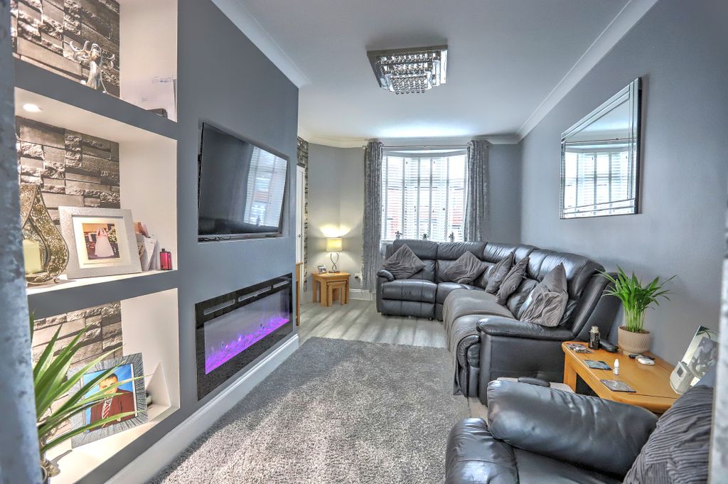 Property photo 2 of 16 Img_8139_40_41