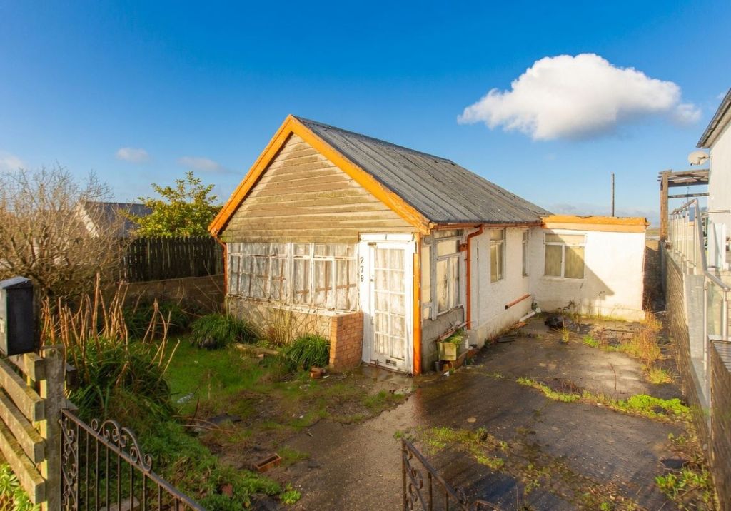 Property photo 1 of 2