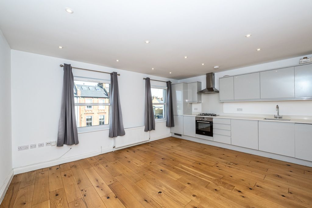 Property photo 3 of 28 3413564
