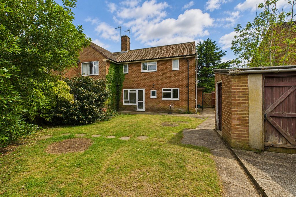 Property photo 2 of 11