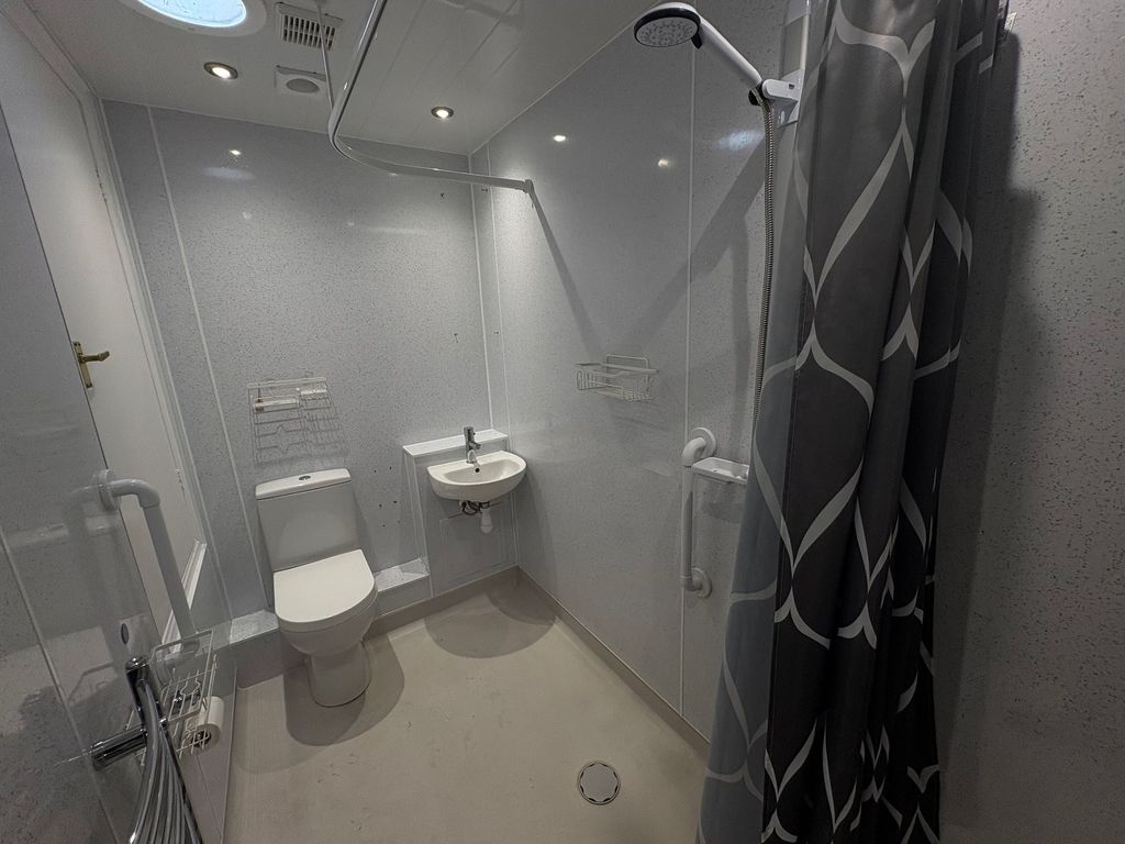 Additional image 10 of 2 bed terraced house to rentKilloch Road, Paisley PA3