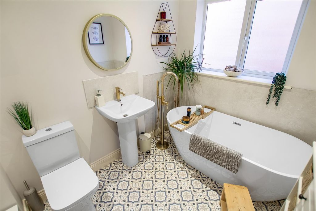 Property photo 2 of 16 Bathroom.Jpg