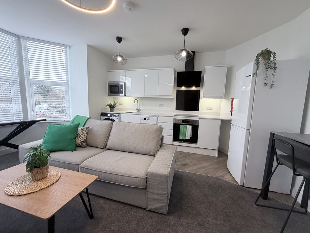 Property photo 1 of 10 Img_8132