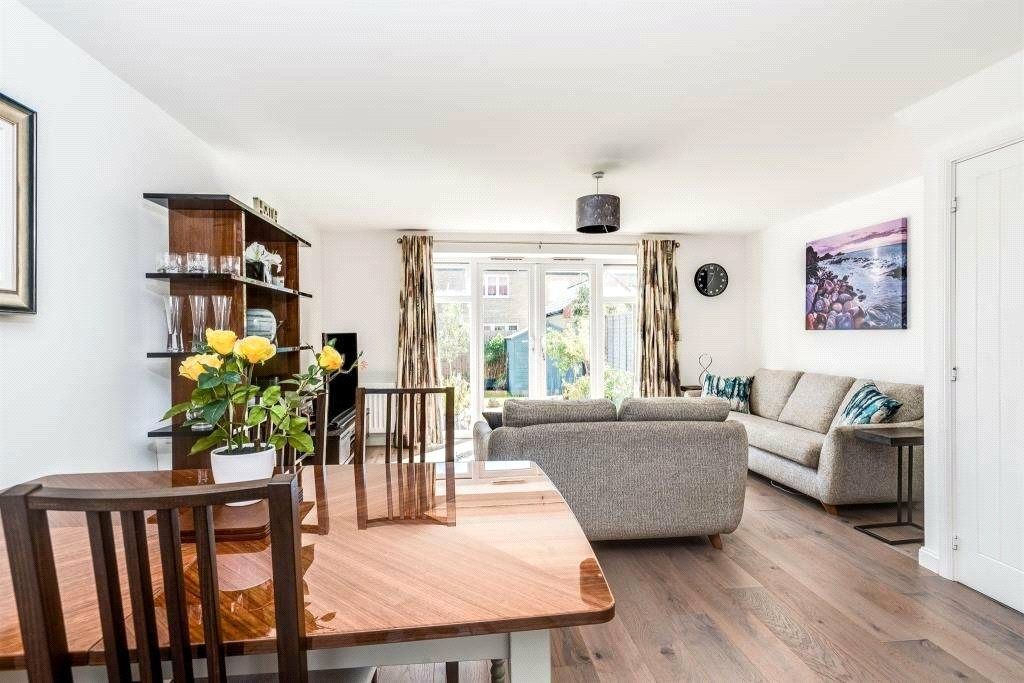Property photo 3 of 15 Living Room