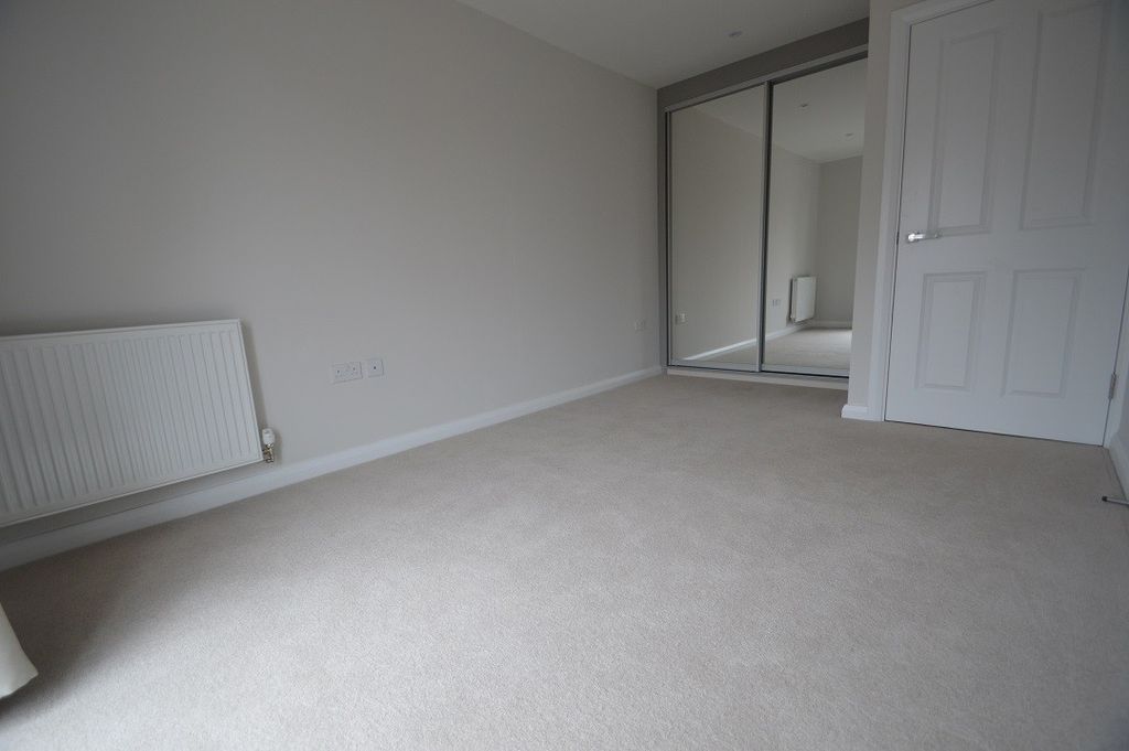 Property photo 3 of 8 Bedroom