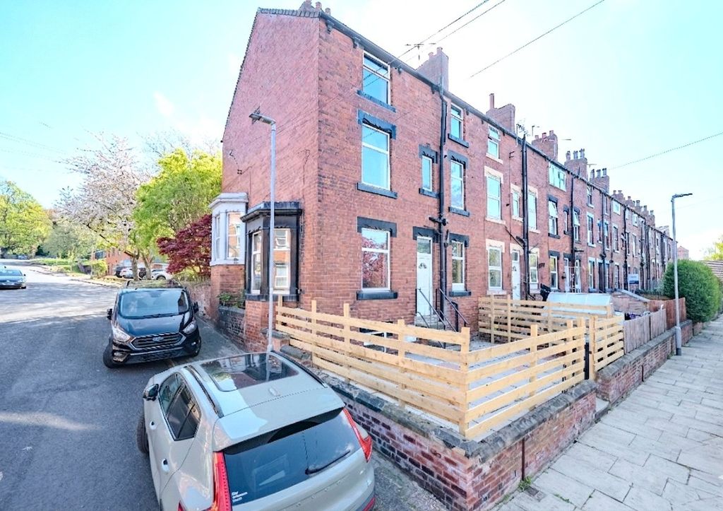 Property photo 1 of 14 Picture No. 18