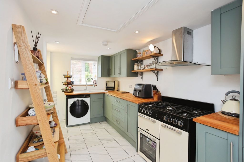 Property photo 2 of 17 Pbox-Img.Jpg