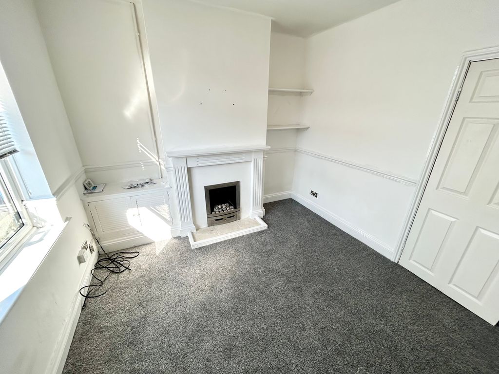 Property photo 1 of 8 Image