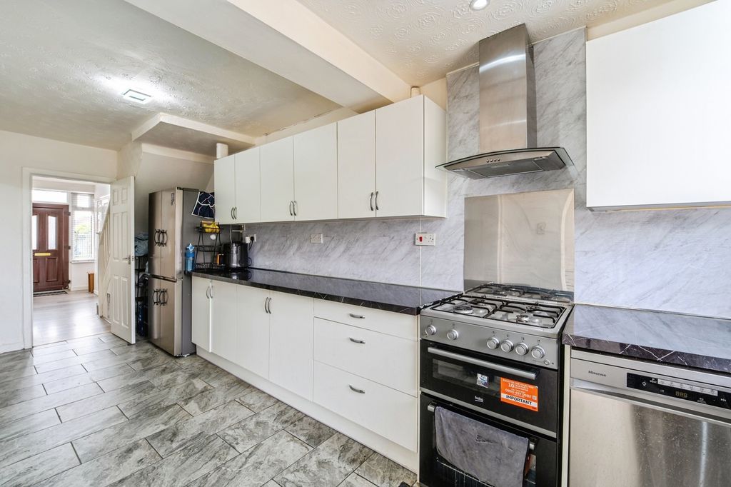 Property photo 2 of 19 Pbox-Img.Jpg