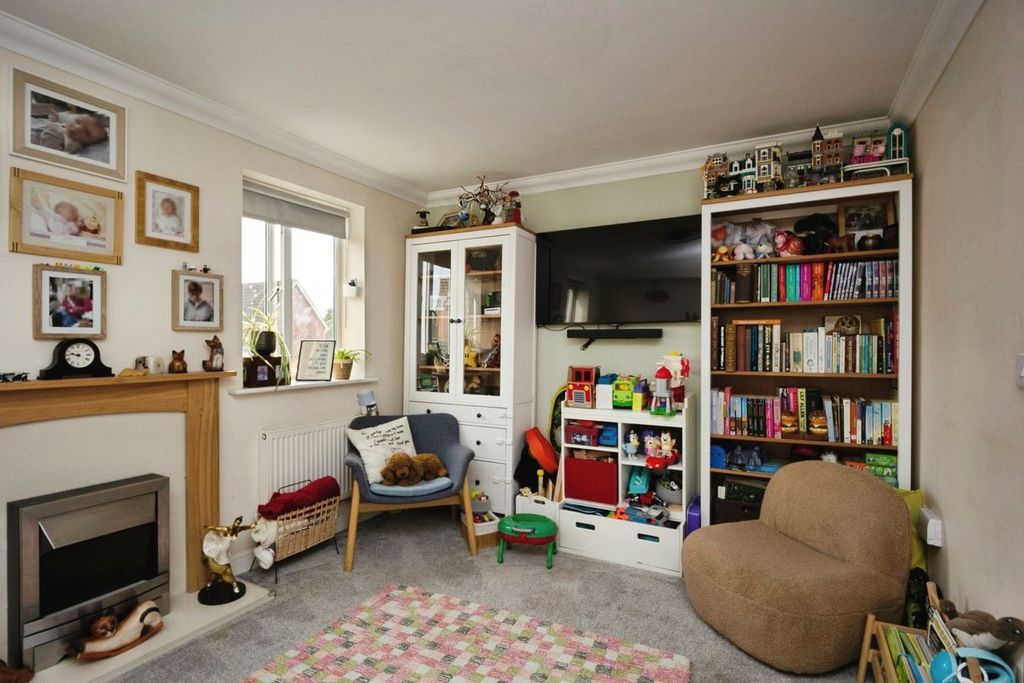 Property photo 3 of 19