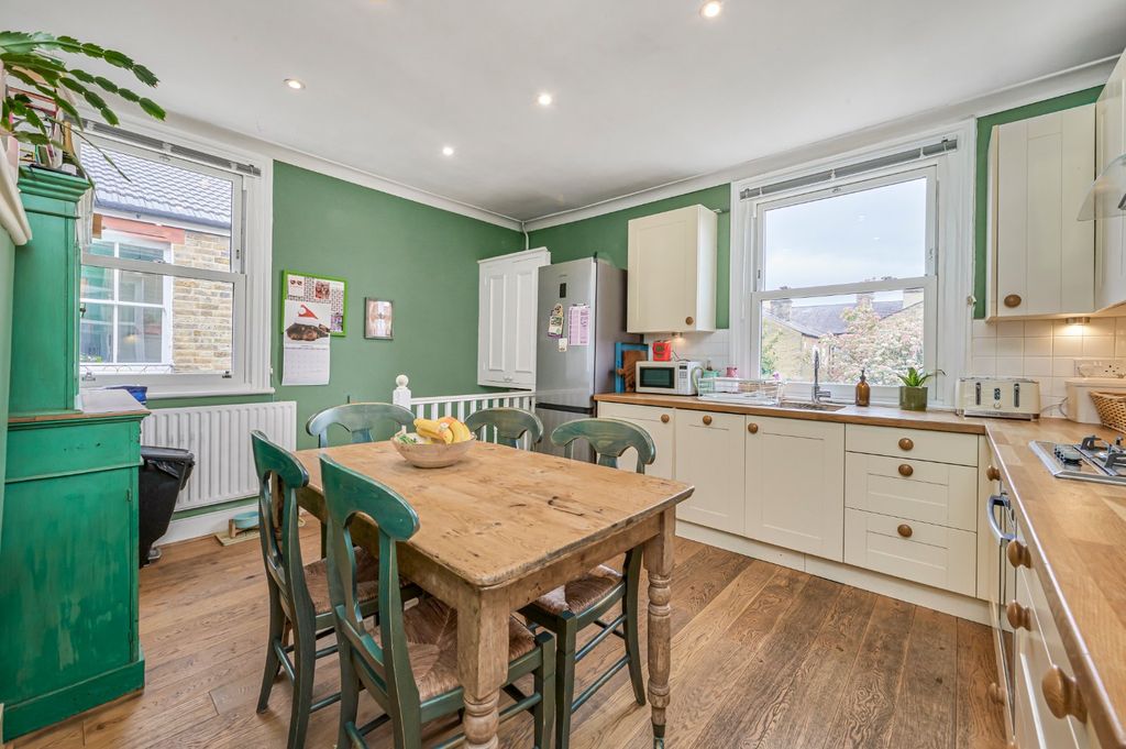 Property photo 3 of 13 Picture No. 17