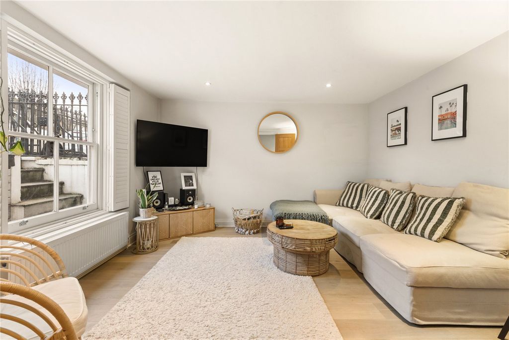 Property photo 2 of 13 Reception