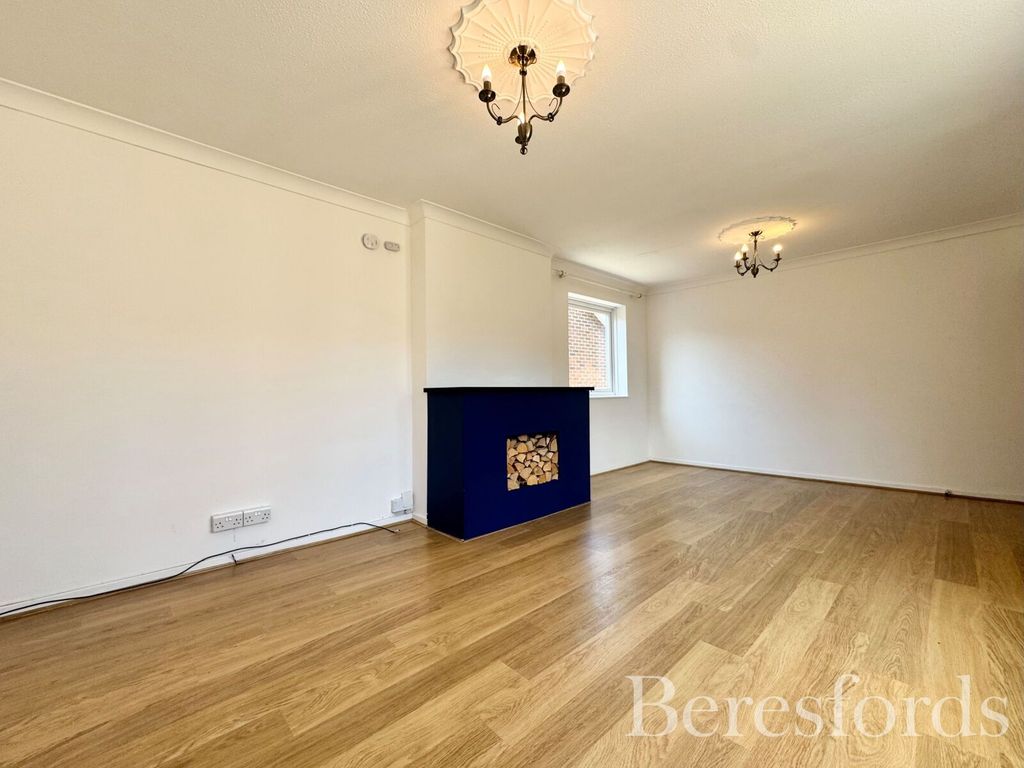 Property photo 2 of 17 Picture No. 10