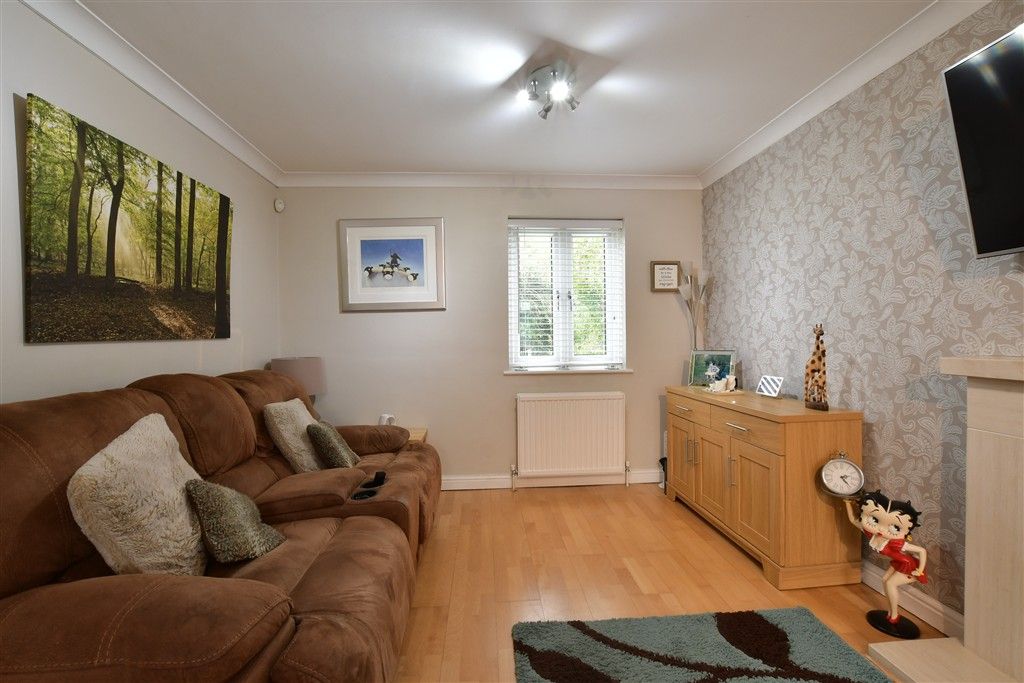 Property photo 1 of 23 Lounge