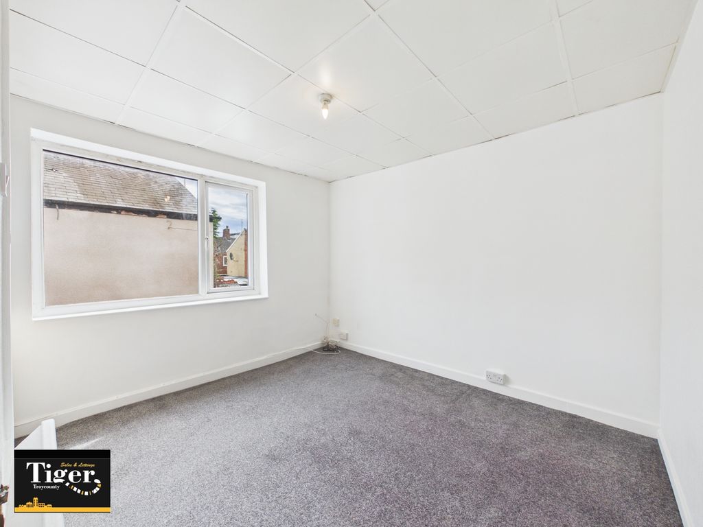 Property photo 3 of 9 Cam03440G0-Pr0660-Still003