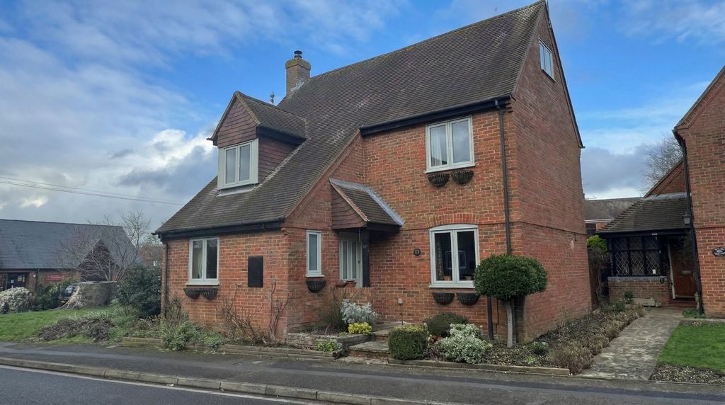 Property photo 2 of 4 Front