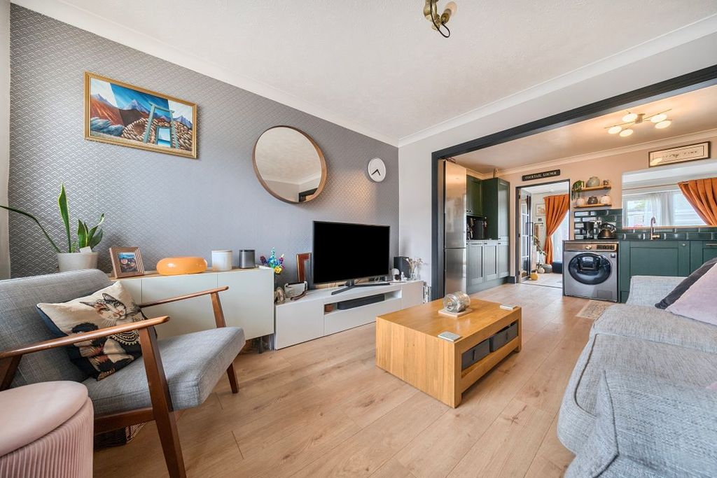 Property photo 3 of 18 1342698868A36Cba6306A