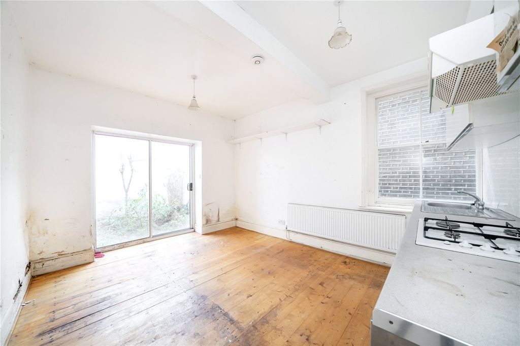 Property photo 2 of 7 Picture No. 04