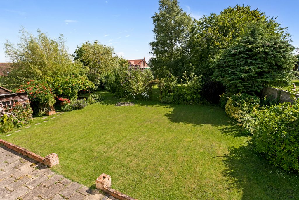 Property photo 3 of 19