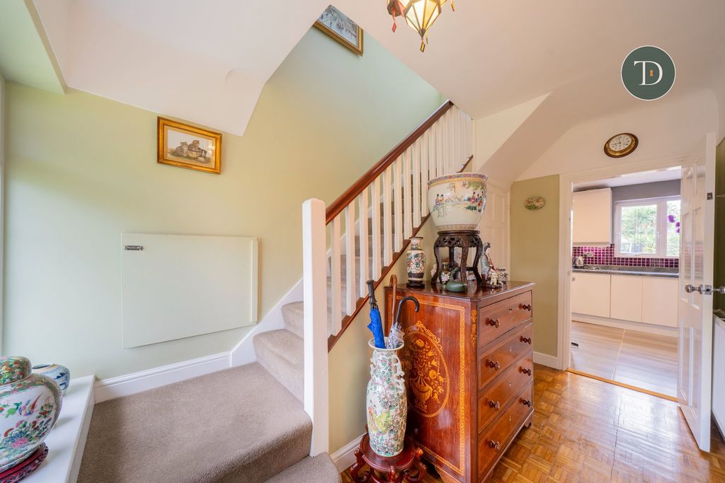 Property photo 3 of 32