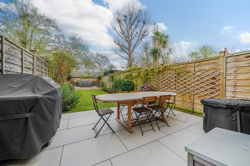 Property photo 2 of 13 1107297 (9)