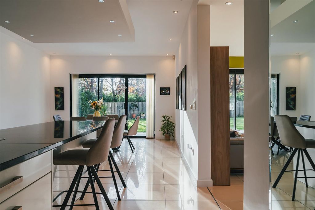 Property photo 3 of 41 Dining Kitchen