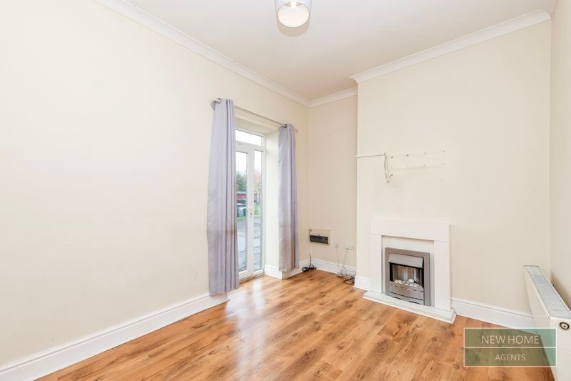 Property photo 3 of 19 Photo 12