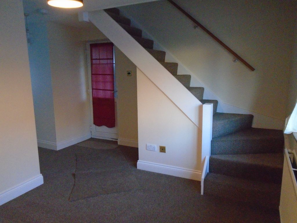 Property photo 3 of 7 Living Room 2
