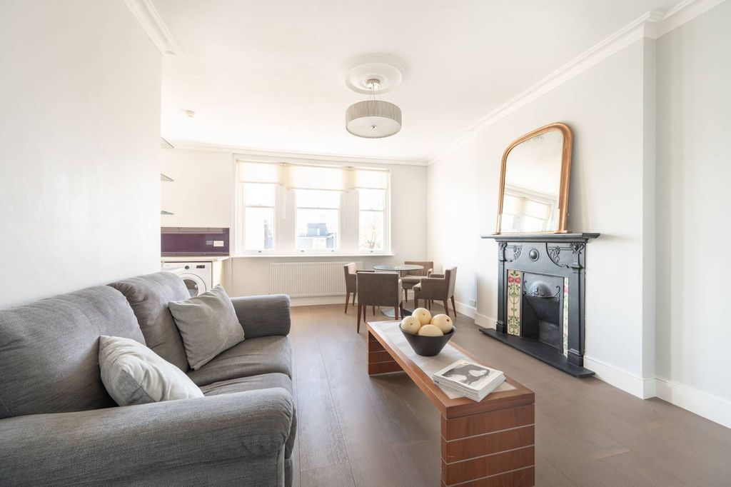 Property photo 2 of 21