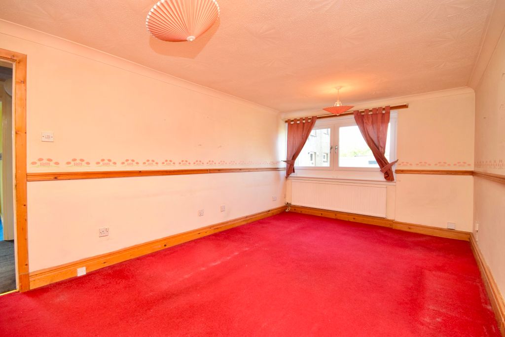 Property photo 2 of 25