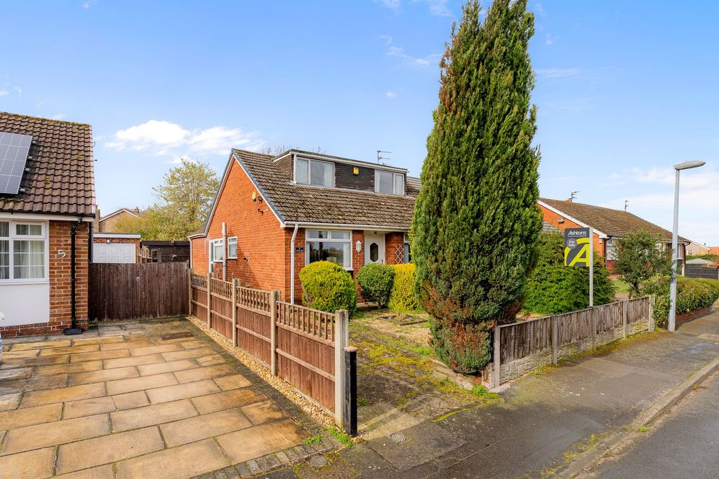 Property photo 1 of 34