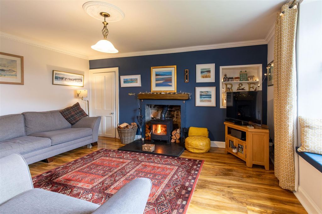 Property photo 3 of 35 S003.Jpg