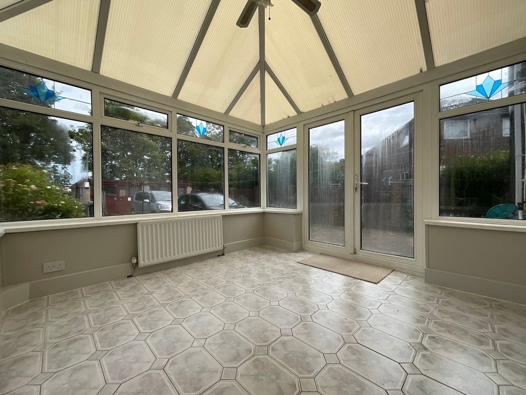 Property photo 3 of 20 3886416
