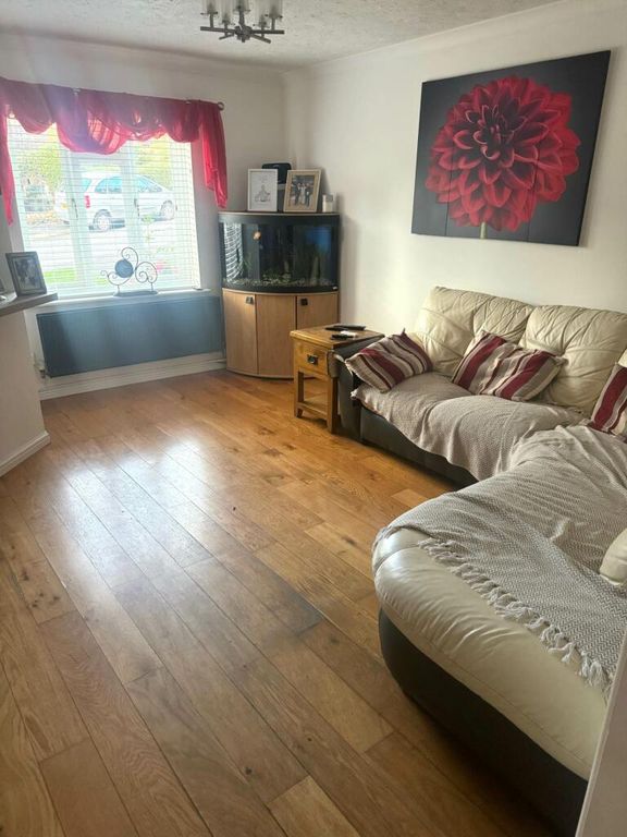 Property photo 2 of 6