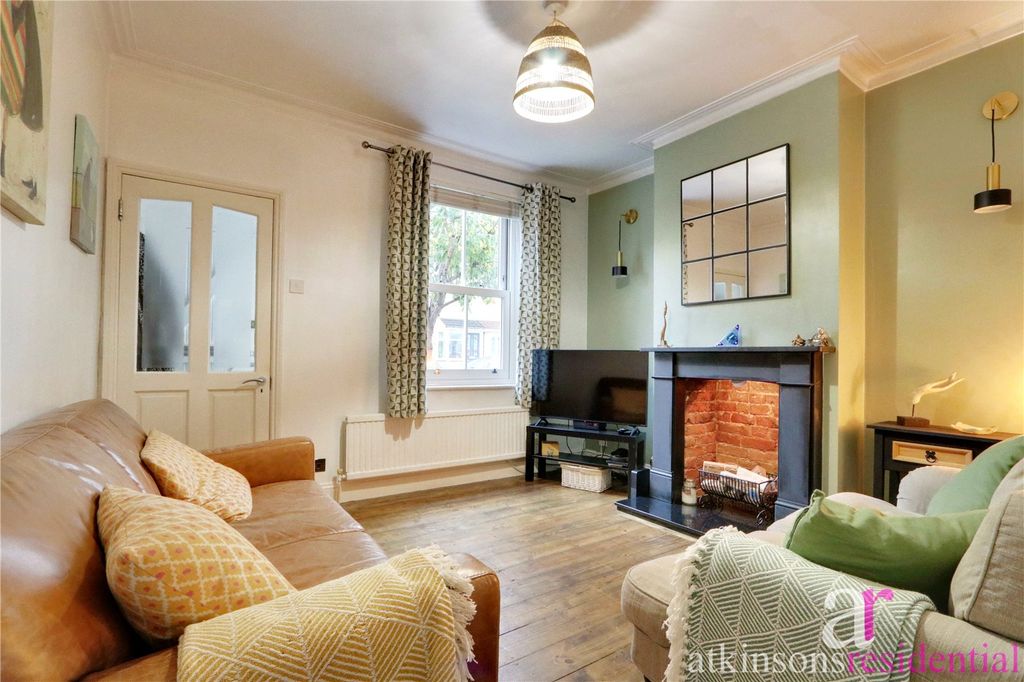 Property photo 2 of 18 Picture No. 54