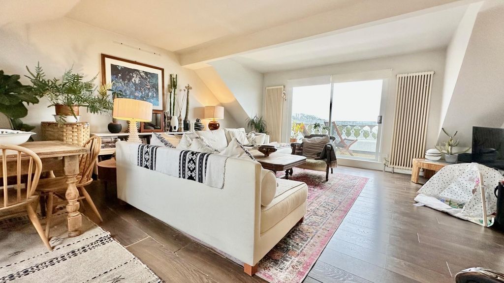 Property photo 3 of 25