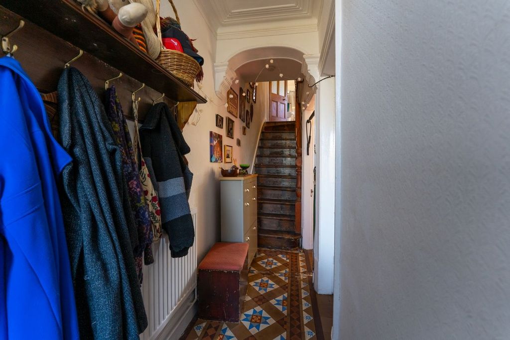 Property photo 3 of 29