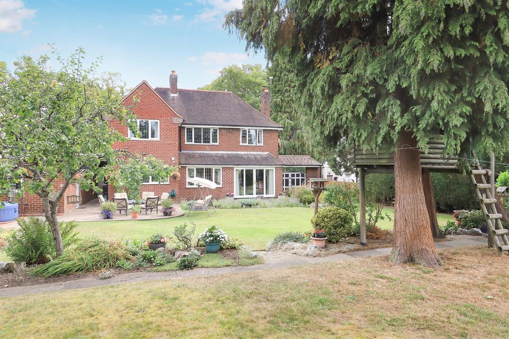 Property photo 2 of 26