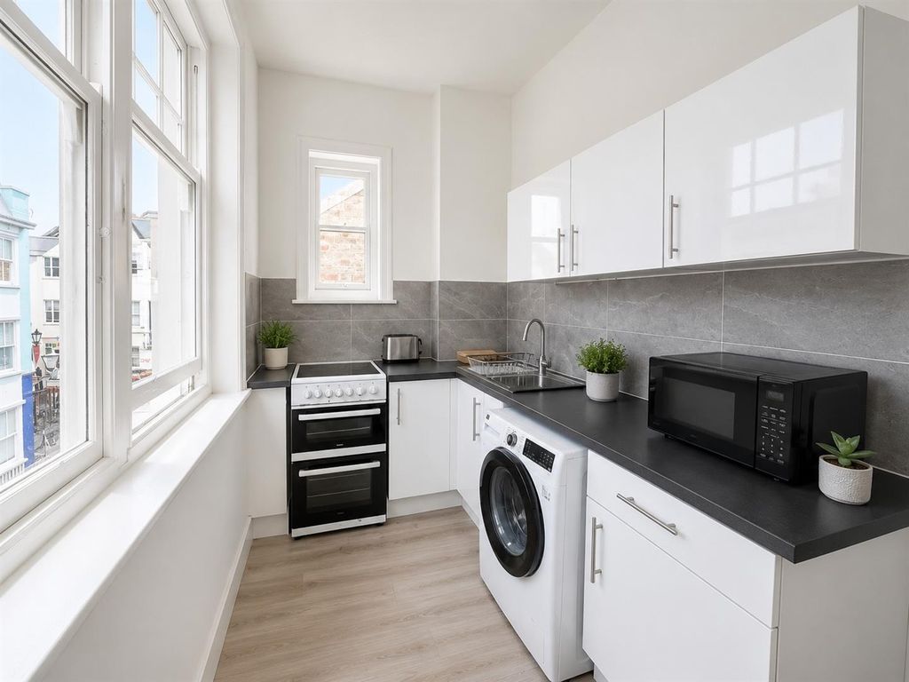 Property photo 3 of 4 Kitchen Old -Fff 7A Duke St.Jpg